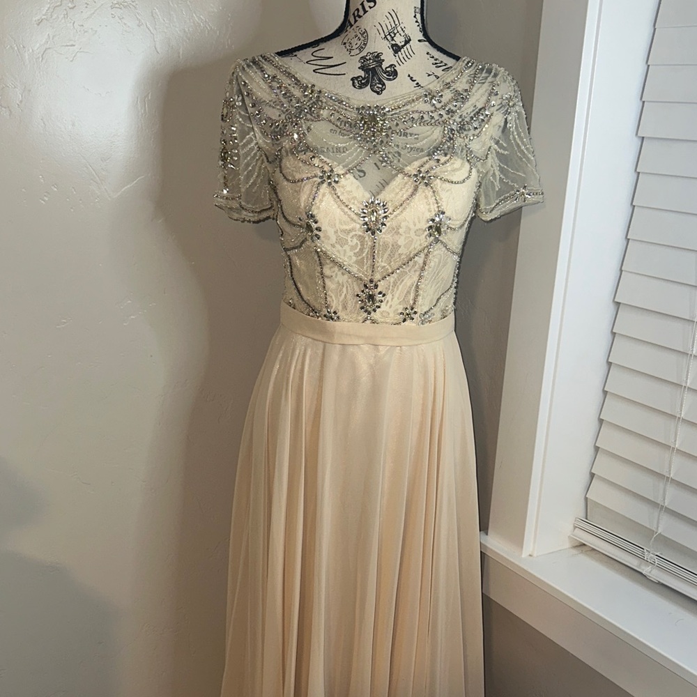Aspeed Cream and Silver Beaded Prom Dress